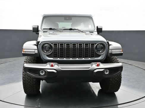 Used 2025 Jeep Wrangler Unlimited Rubicon AWD/4WD image 31