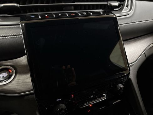 New 2025 Jeep Grand Cherokee Limited 4xe image 12