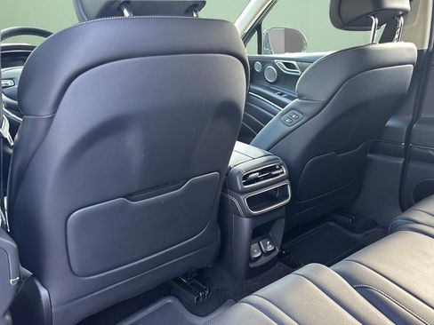 Used 2022 Genesis GV80 2.5T w/ Advanced Package 03 RWD image 22