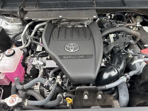 Used 2023 Toyota Highlander Platinum FWD image 39