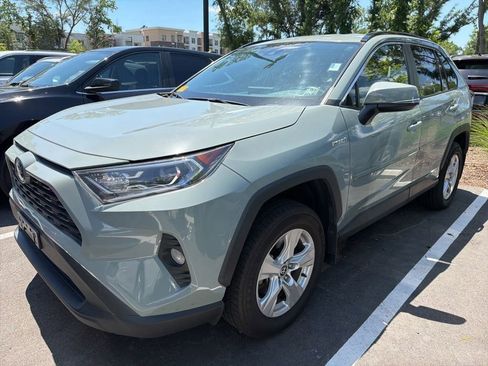 Used 2021 Toyota RAV4 XLE w/ XLE Grade Weather Package AWD/4WD image 1