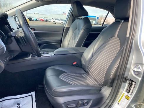 Used 2023 Toyota Camry SE image 13
