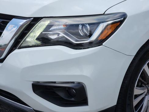 Used 2020 Nissan Pathfinder SL FWD image 7