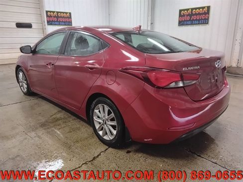 Used 2015 Hyundai Elantra SE w/ Option Group 02 image 6