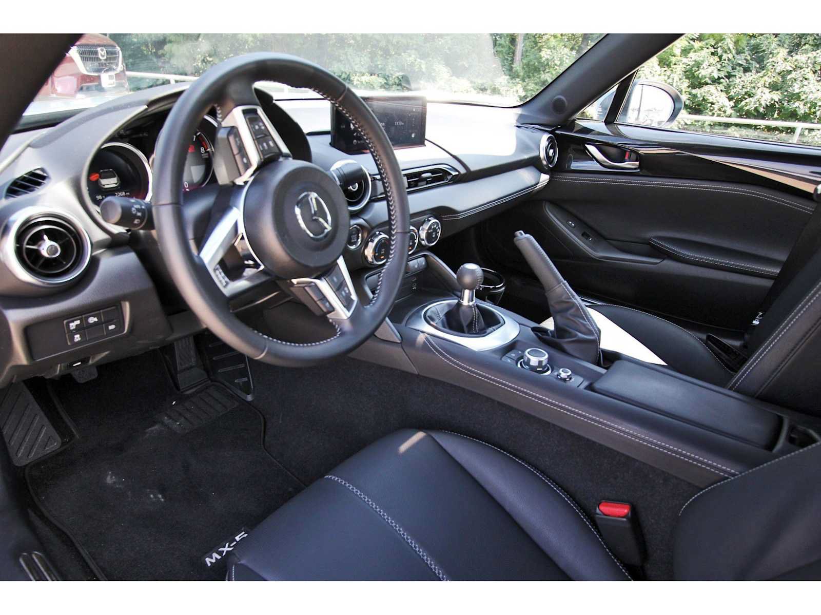 Used 2024 MAZDA MX-5 Miata Grand Touring RWD image 6