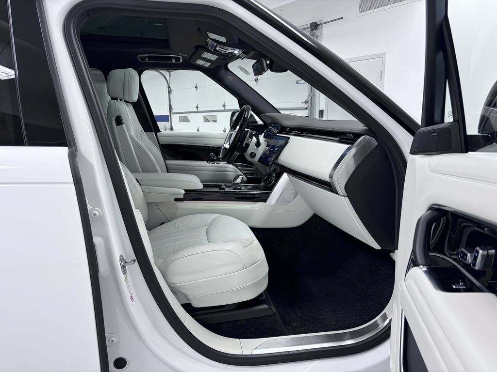 Used 2023 Land Rover Range Rover SE AWD/4WD image 17