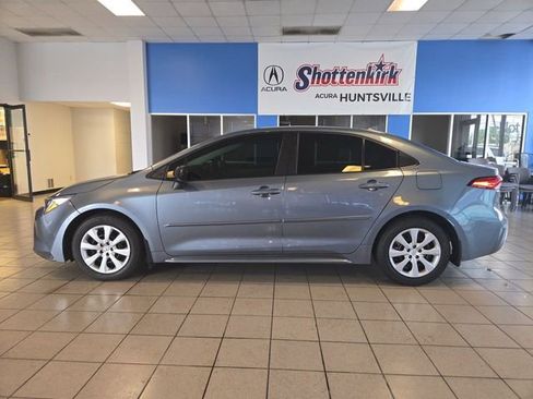 Used 2024 Toyota Corolla LE FWD image 5