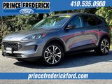 Used 2022 Ford Escape SE w/ SE Sport Appearance Package image 3