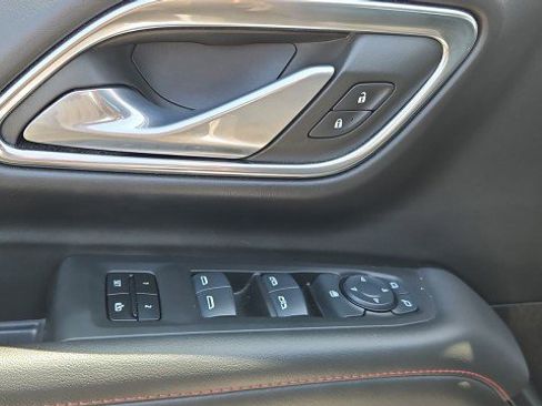 Used 2024 Chevrolet Suburban RST RWD image 22