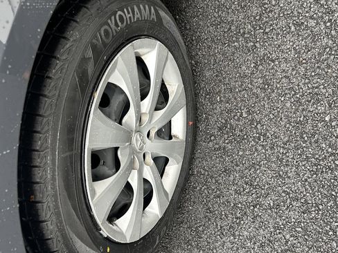 Certified 2023 Toyota Corolla LE image 26