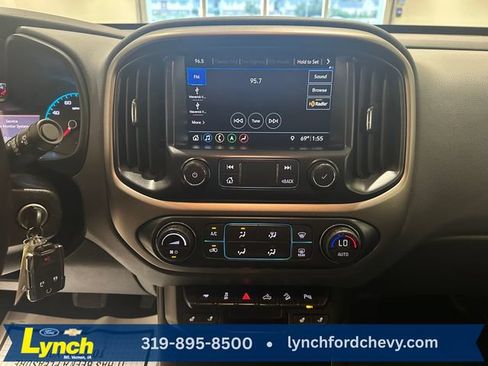 Used 2019 Chevrolet Colorado Z71 AWD/4WD image 11