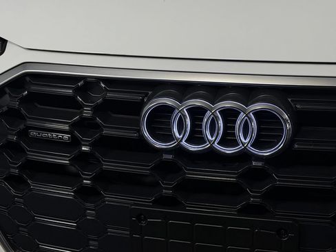 Used 2023 Audi Q5 2.0T Premium w/ Convenience Package AWD/4WD image 14