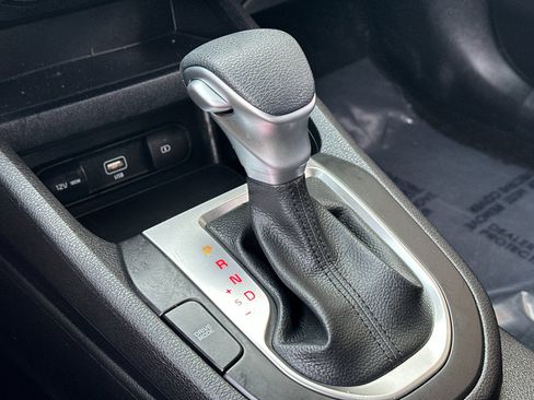 Used 2024 Kia Forte LXS image 19