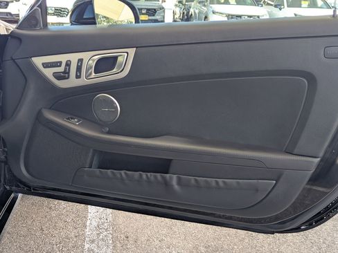 Used 2013 Mercedes-Benz SLK 250 image 24