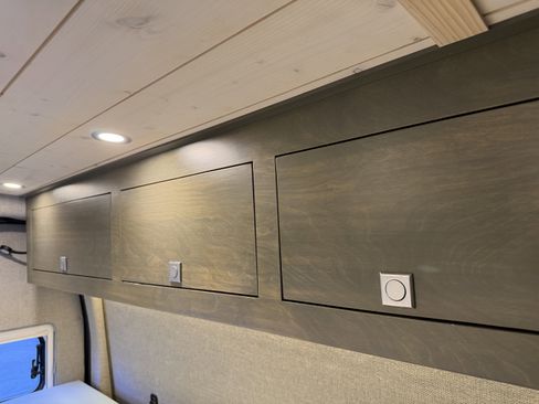 Used 2021 Ford Transit 250 148 High Roof Extended AWD image 46