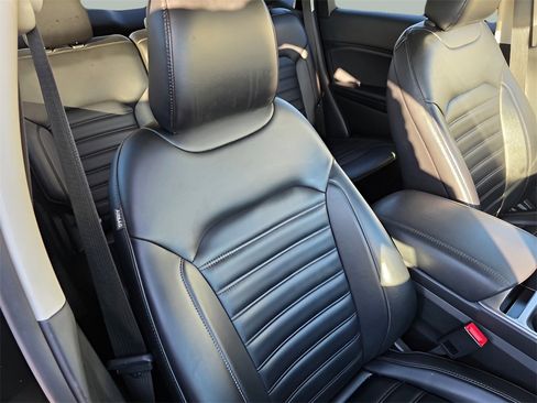 Certified 2023 Ford Edge SEL image 38