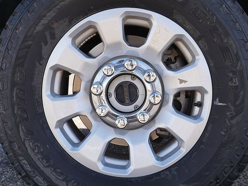 Used 2024 Ford F250 XLT w/ FX4 Off-Road Package image 66