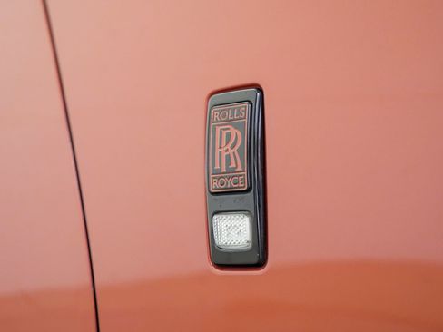 Used 2020 Rolls-Royce Dawn image 7