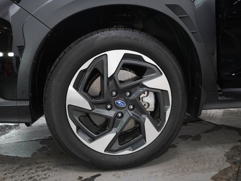 Used 2024 Subaru Crosstrek 2.5i Limited AWD/4WD image 28