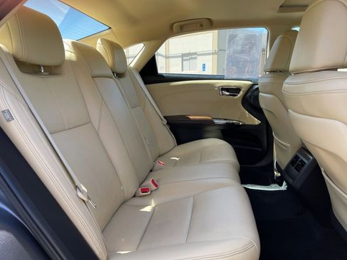 Used 2018 Toyota Avalon XLE Premium w/ Preferred Accessory Package FWD image 25