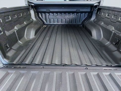 Used 2024 Chevrolet Colorado ZR2 w/ Technology Package AWD/4WD image 33
