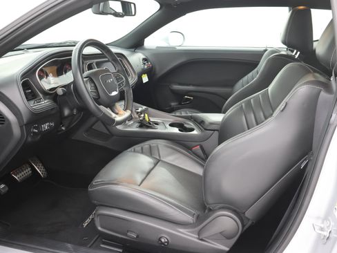Used 2023 Dodge Challenger SRT Hellcat RWD image 8