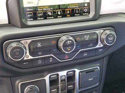 Used 2022 Jeep Gladiator Overland w/ Popular Equipment Package image 23