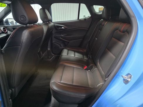 Used 2024 Chevrolet Trax RS w/ Sunroof Package FWD image 10