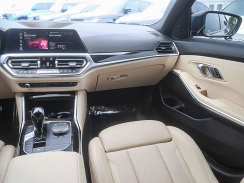 Used 2022 BMW 330e xDrive w/ M Sport Package image 15