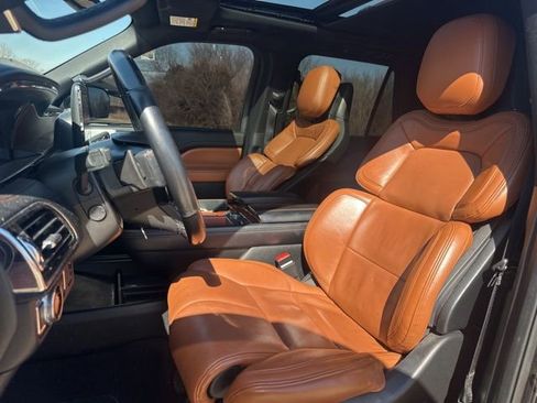 Used 2021 Lincoln Navigator L Reserve image 13