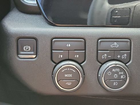 Certified 2025 Chevrolet Silverado 2500 LT w/ Convenience Package AWD/4WD image 19