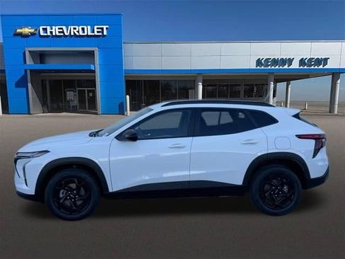 Used 2026 Chevrolet Trax LT w/ Midnight Edition FWD image 28