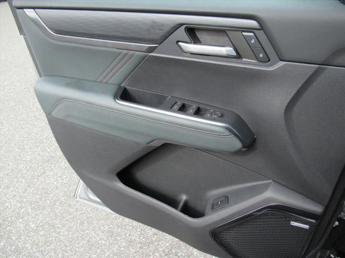 Used 2024 GMC Acadia AT4 w/ LPO, Floor Liner Package image 26