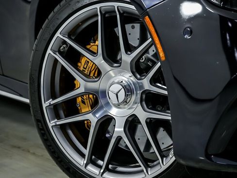 Used 2021 Mercedes-Benz E 63 AMG S image 3