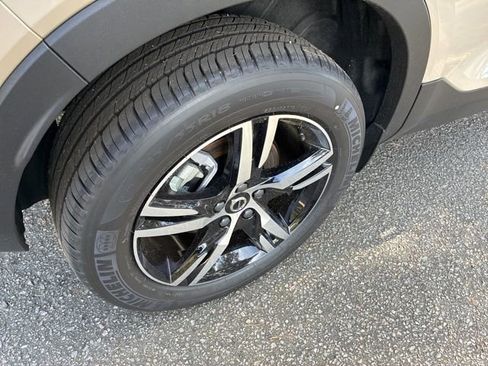 New 2026 Volvo XC40 B4 Core image 16