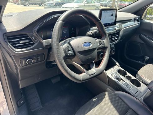Used 2025 Ford Escape ST-Line Select AWD/4WD image 9