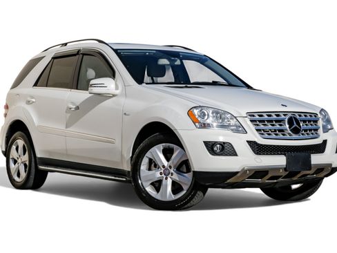 Used 2011 Mercedes-Benz ML 350 BlueTEC 4MATIC image 6