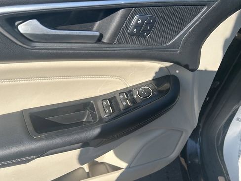 Used 2018 Ford Edge Titanium w/ Equipment Group 301A image 24