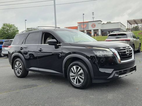 Used 2022 Nissan Pathfinder SL FWD image 4