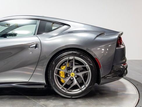 Used 2020 Ferrari 812 Superfast RWD image 34