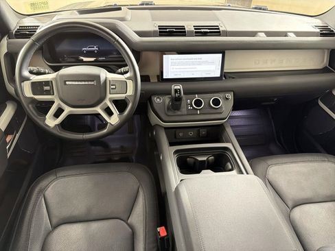 Certified 2023 Land Rover Defender 110 X-Dynamic SE image 9
