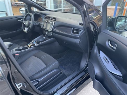 Used 2018 Nissan Leaf SV w/ Protection Package image 20