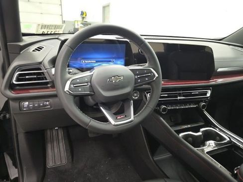 New 2026 Chevrolet Traverse Z71 w/ Driver Confidence Package AWD/4WD image 11