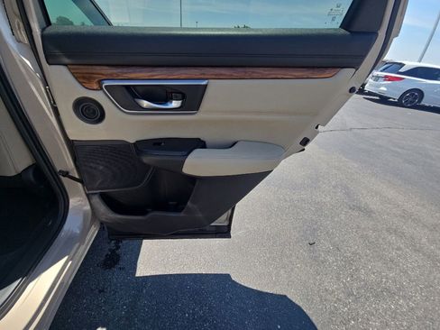 Used 2018 Honda CR-V Touring image 30