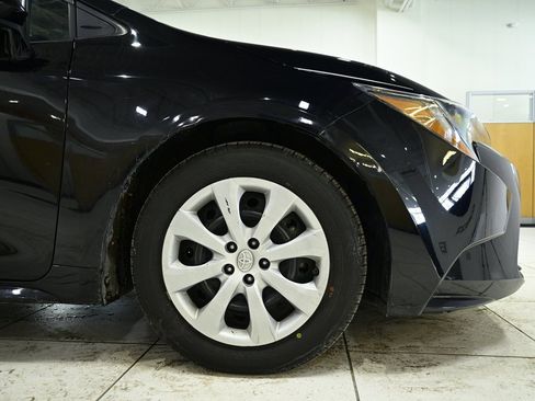 Used 2023 Toyota Corolla LE image 9