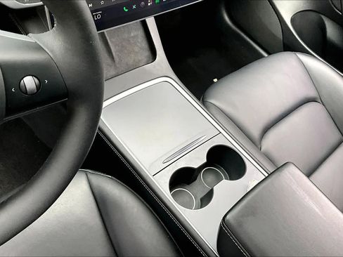 Used 2021 Tesla Model 3 Standard Range Plus RWD image 15