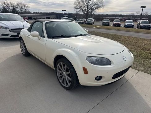 Used 2006 MAZDA MX-5 Miata Sport image 4