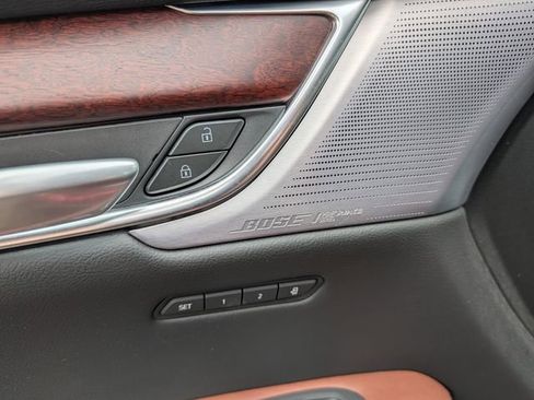 Used 2025 Cadillac XT5 Sportv w/ Technology Package image 9