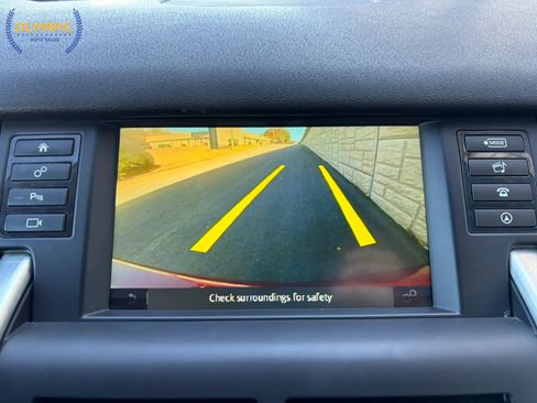 Used 2019 Land Rover Discovery Sport SE image 28