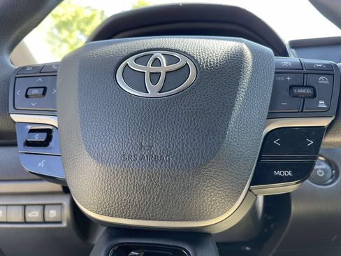 Used 2025 Toyota Camry LE FWD image 29